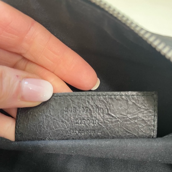 Authentic Excellent Condition Balenciaga Large Classic Clip Clutch Bag - Picture 17 of 17